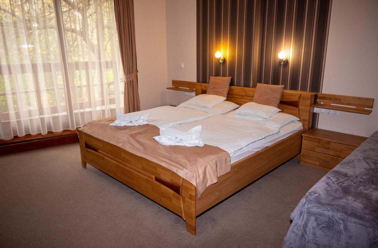 Atryum Hotel Szolnok Zewnętrze zdjęcie