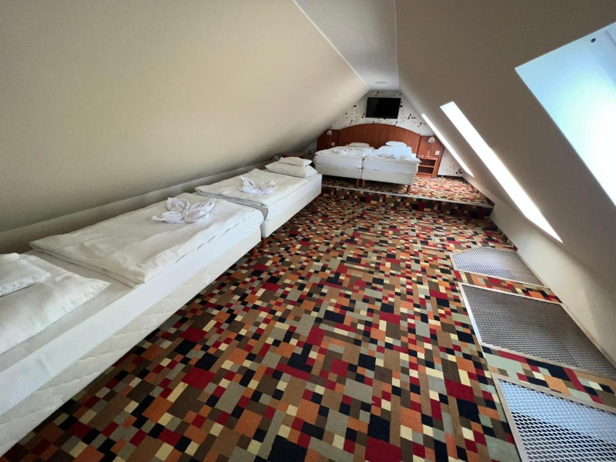Atryum Hotel Szolnok Zewnętrze zdjęcie