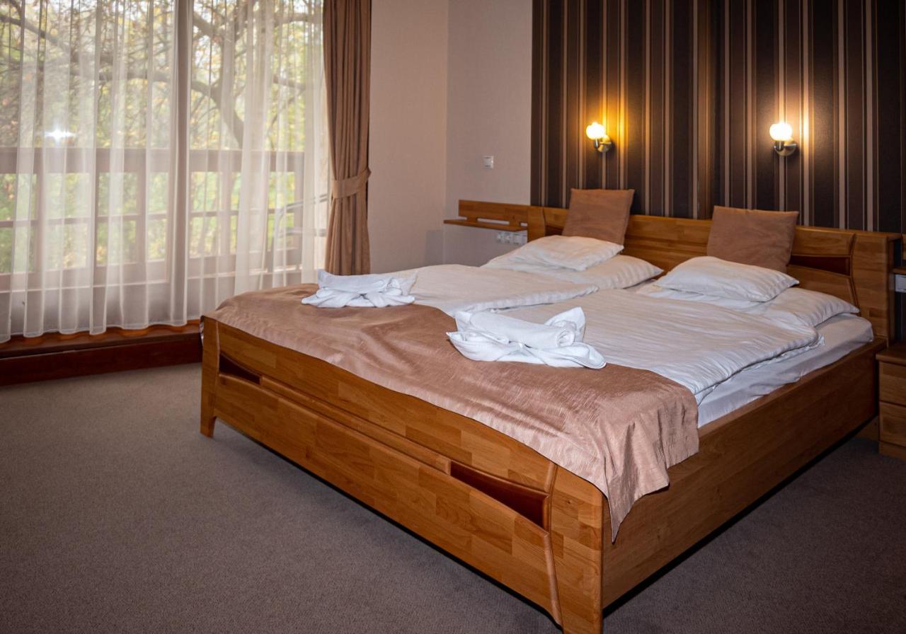Atryum Hotel Szolnok Zewnętrze zdjęcie