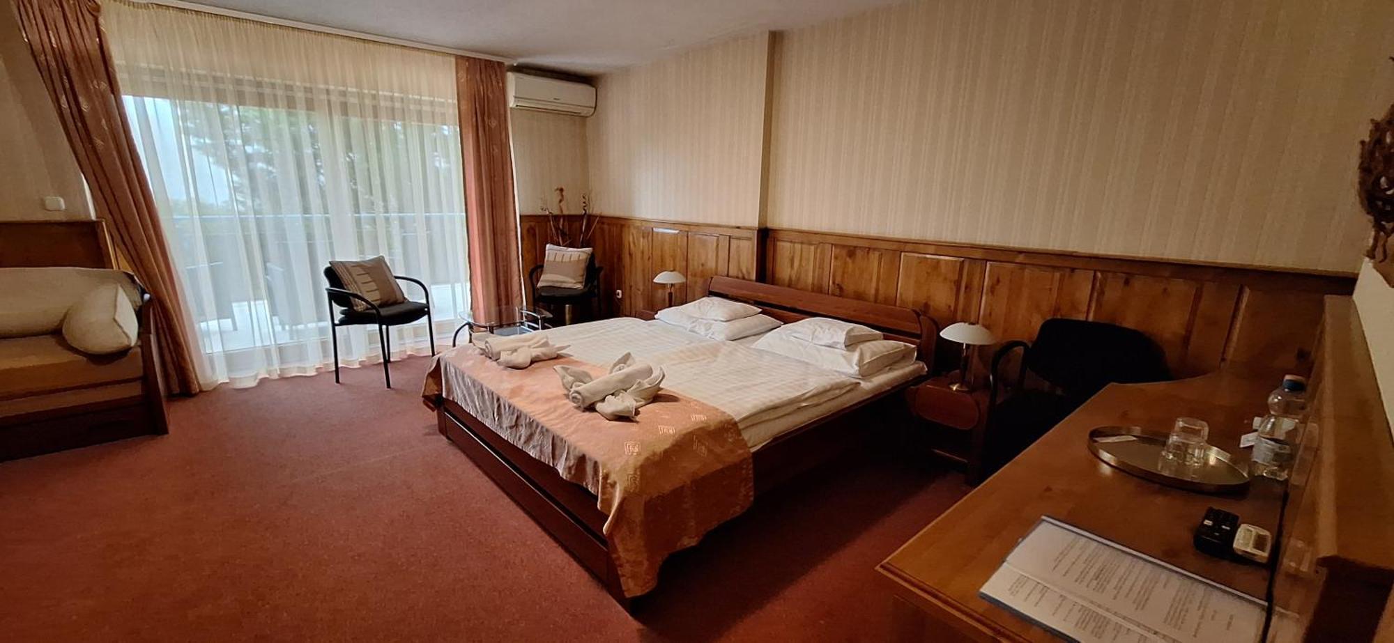 Atryum Hotel Szolnok Zewnętrze zdjęcie