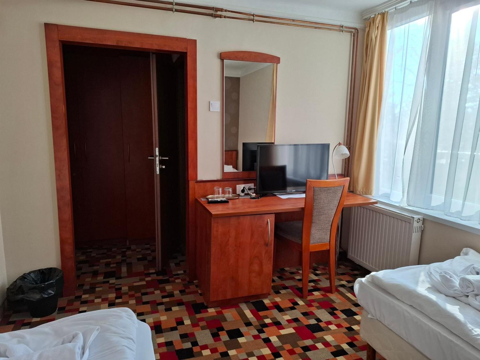 Atryum Hotel Szolnok Zewnętrze zdjęcie