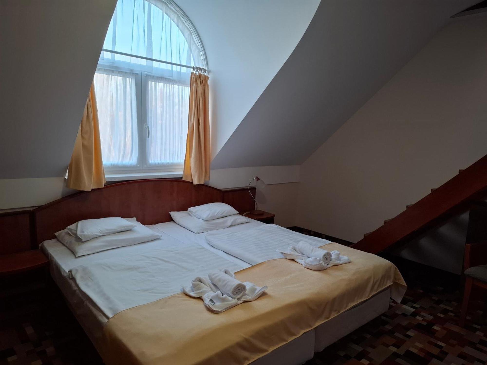 Atryum Hotel Szolnok Zewnętrze zdjęcie
